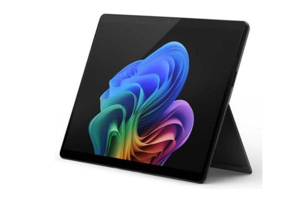 Microsoft Surface Pro 11, 13-inch, Ultra 7, 16GB RAM, 256GB SSD, Windows 11 Pro, Black - 1